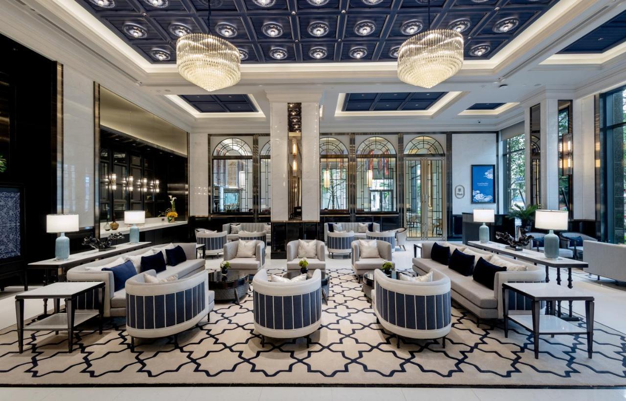 Grande Centre Point Surawong Bangkok Hotel Exterior foto The lobby of the hotel